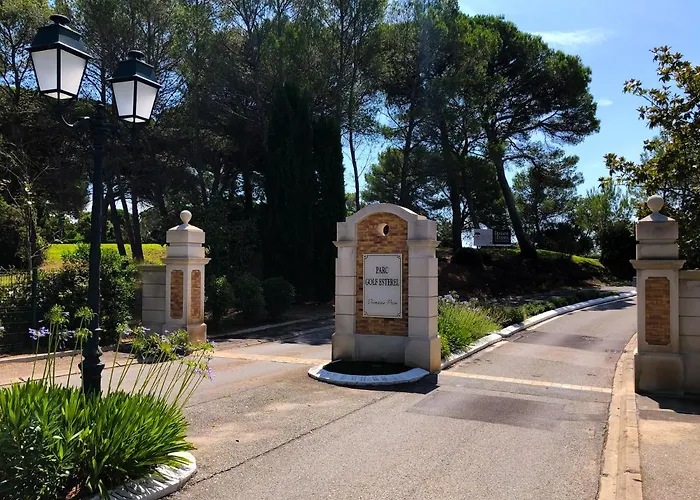 Golf Azur بيت للعطل
